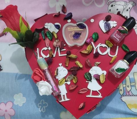 صور أحدث بوكس هدايا2024 بمناسبة عيد الحب مع الاضافات بخارجه